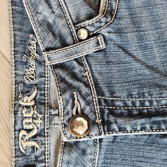 Rock 47 by Wrangler Low Rise Bootcut Jeans, Size 9/10 - Picture 9 of 16